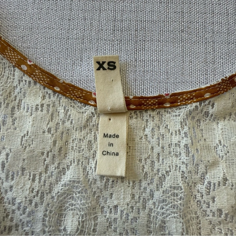 Tiny Anthropologie Silk Blend Floral Lace Romantic Tank Top Size XS Boho Summer - Picture 6 of 8